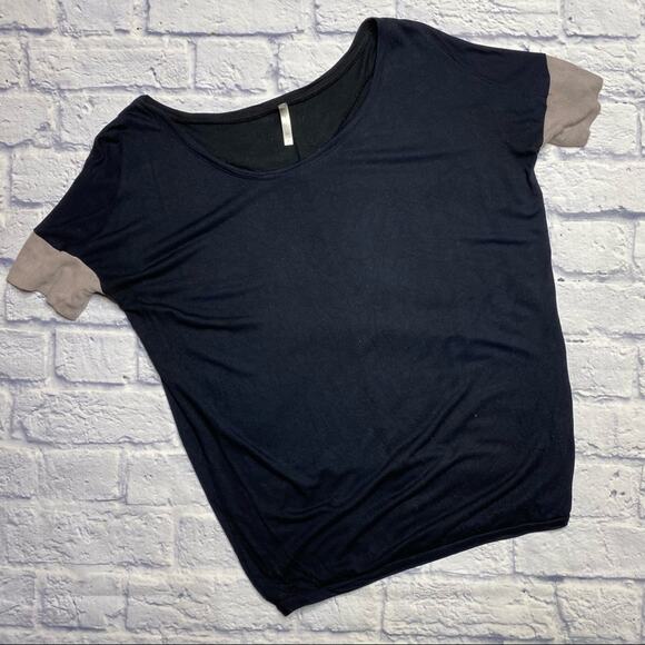 Gap Pure Two Tone Top in Black/Purple - Picture 1 of 6